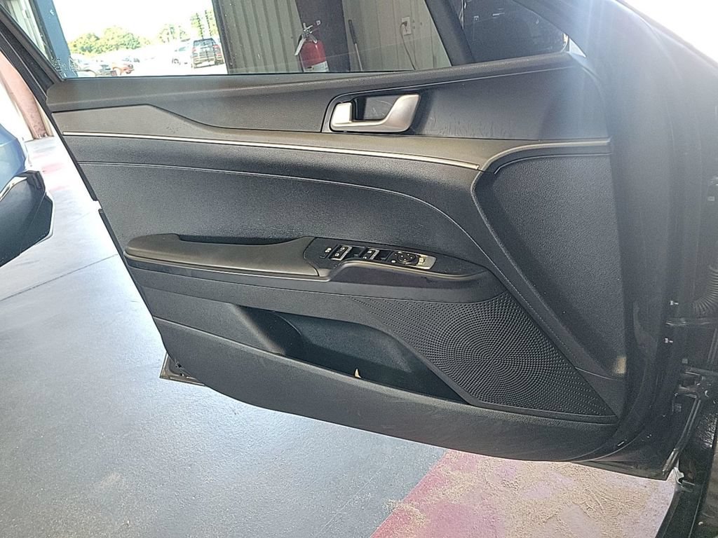 Used 2025 Kia K5 LXS FWD image 2