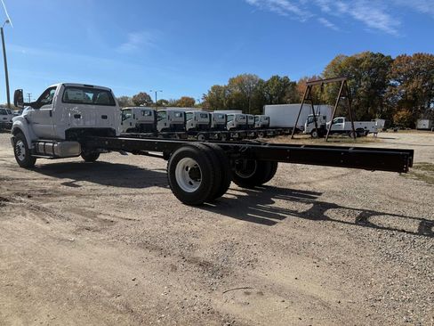 New 2026 Ford F750 2WD Regular Cab Super Duty image 5
