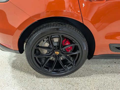 Used 2024 Porsche Macan GTS AWD/4WD image 11