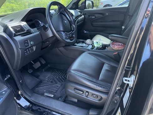 Used 2021 Honda Ridgeline Black Edition image 9