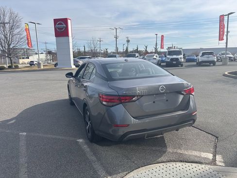 Used 2023 Nissan Sentra SV image 5