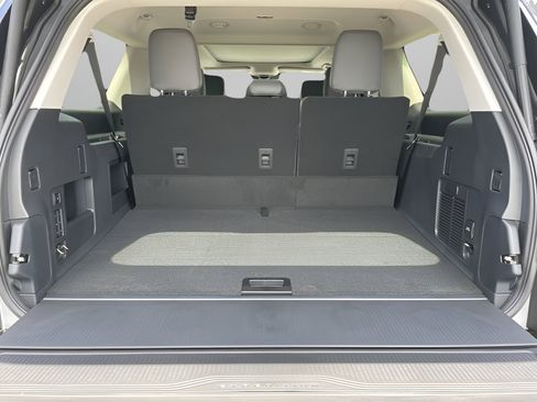 New 2026 Ford Expedition Max Active RWD image 9