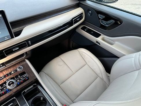 Used 2022 Lincoln Aviator Reserve w/ Equipment Group 201A image 22