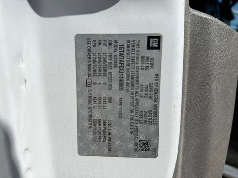 Used 2018 GMC Savana 2500 w/ Driver Convenience Package image 31