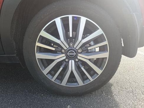 Used 2023 Nissan Kicks SV image 9