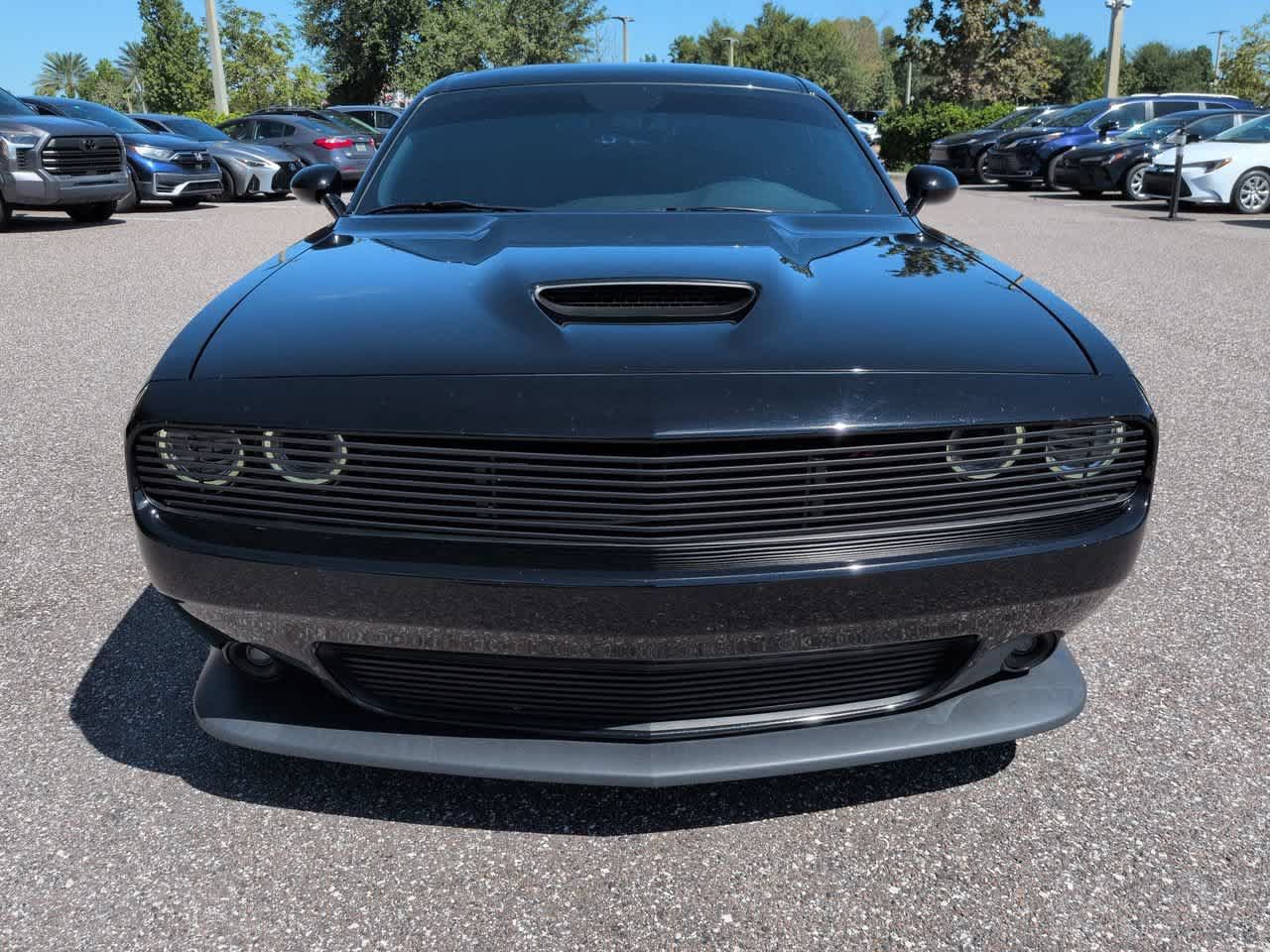 Used 2022 Dodge Challenger R/T RWD image 9