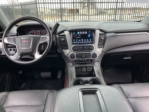 Used 2020 GMC Yukon SLT w/ Premium Edition image 17