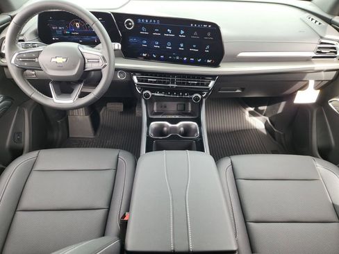 New 2026 Chevrolet Traverse LT w/ Sun and Wheel Package FWD image 18