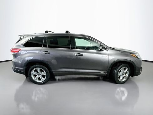 Used 2017 Toyota Highlander Limited AWD/4WD image 8