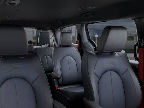 New 2027 Chrysler Pacifica Select FWD image 26