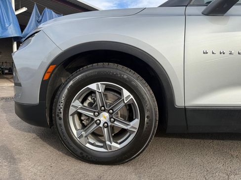 Used 2023 Chevrolet Blazer LT AWD/4WD image 10