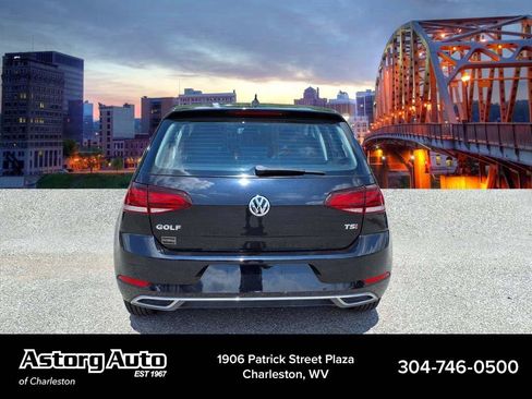 Used 2018 Volkswagen Golf S FWD image 4