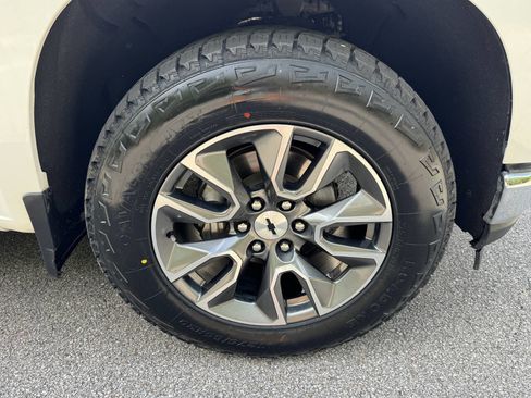 Used 2020 Chevrolet Silverado 1500 LT w/ All-Star Edition image 17