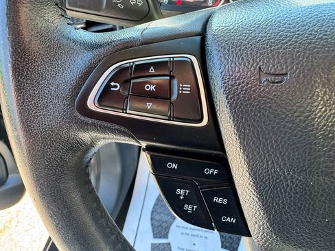 Used 2019 Ford EcoSport SE image 17