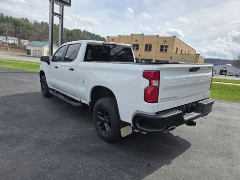 Used 2022 Chevrolet Silverado 1500 LT Trail Boss w/ Bed Protection Package AWD/4WD image 6