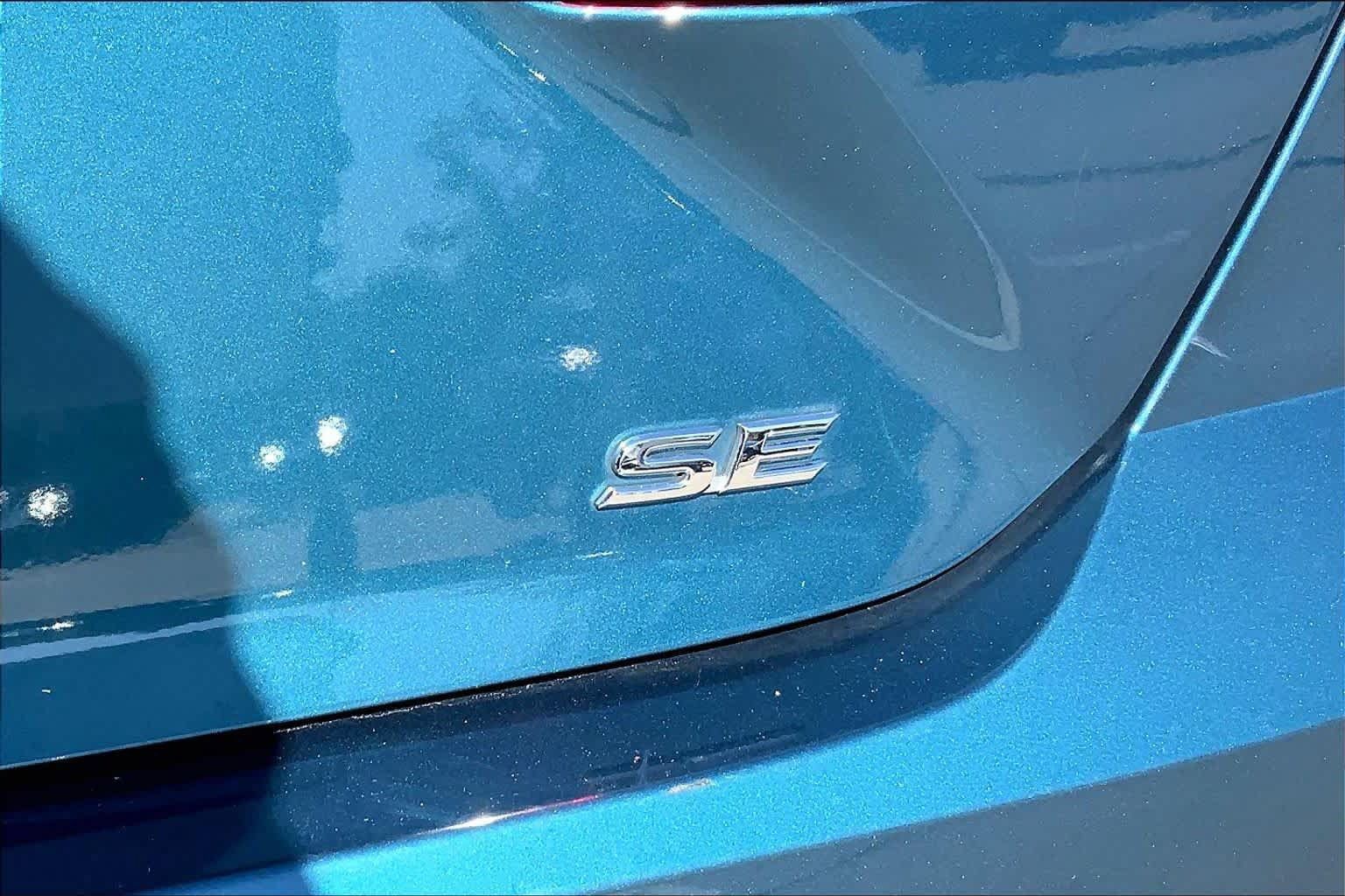 Used 2025 Toyota Camry SE FWD image 10
