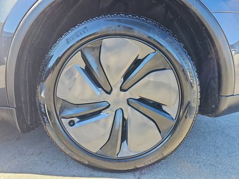 Used 2026 Tesla Model Y 2WD image 33