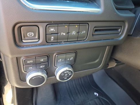 Used 2021 GMC Yukon SLT image 25