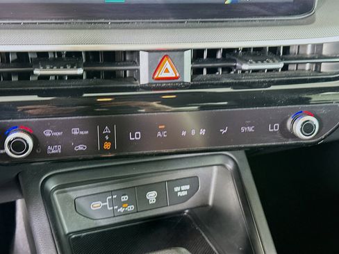 Used 2025 Kia K5 LXS image 23