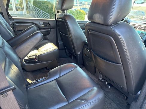 Used 2014 GMC Yukon Denali image 16