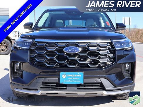 Certified 2025 Ford Explorer Platinum w/ LUX Leather Package image 7