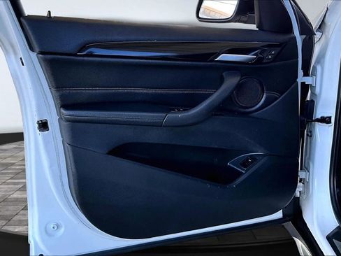 Used 2018 BMW X1 xDrive28i image 17