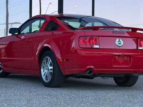Used 2005 Ford Mustang GT Premium RWD image 7
