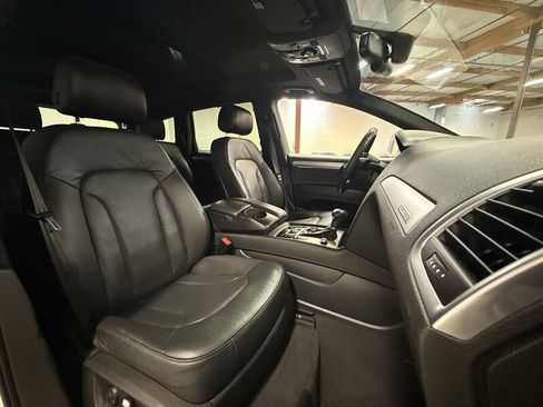 Used 2015 Audi Q7 3.0T S line Prestige w/ 21" S Line Plus Package AWD/4WD image 12