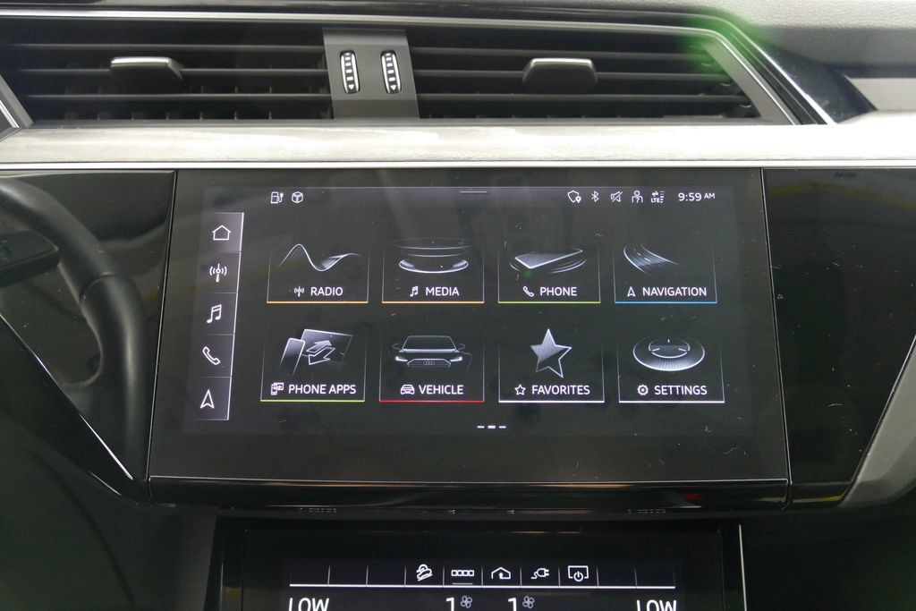 Used 2024 Audi Q8 e-tron Premium Plus w/ Premium Plus Package AWD/4WD image 19