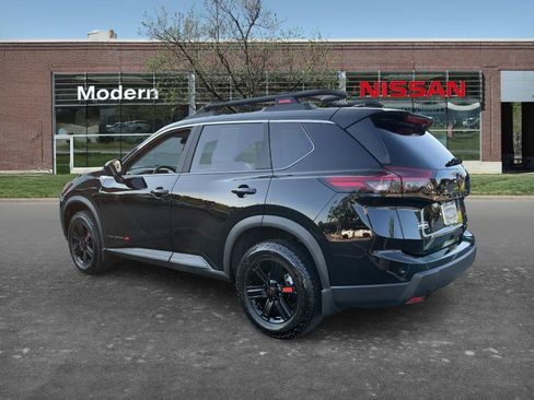 Certified 2025 Nissan Rogue SV AWD/4WD image 2