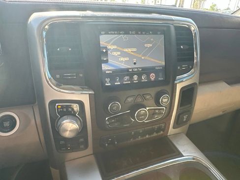 Used 2017 RAM 1500 Laramie w/ Convenience Group AWD/4WD image 18