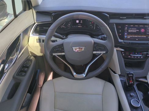 Used 2023 Cadillac XT6 Premium Luxury w/ Technology Package image 23