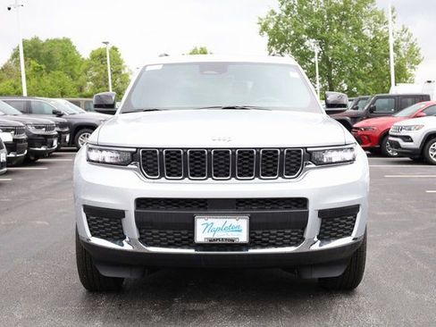 New 2025 Jeep Grand Cherokee L Laredo w/ Luxury Tech Group I AWD/4WD image 3