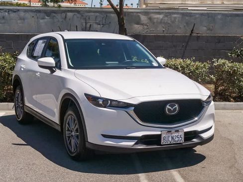 Used 2020 MAZDA CX-5 Touring FWD image 3