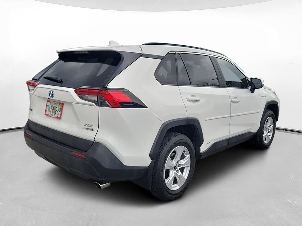 Used 2021 Toyota RAV4 XLE w/ Convenience Package AWD/4WD image 4