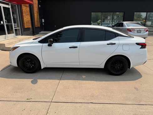Used 2021 Nissan Versa S FWD image 15