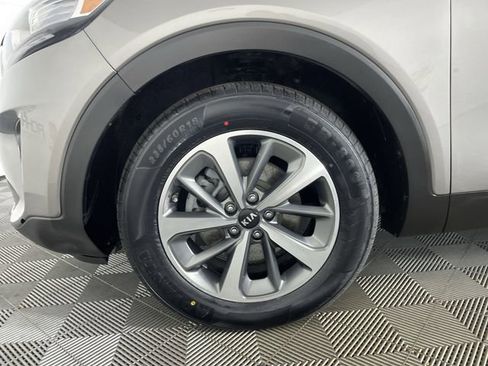 Used 2019 Kia Sorento EX image 17