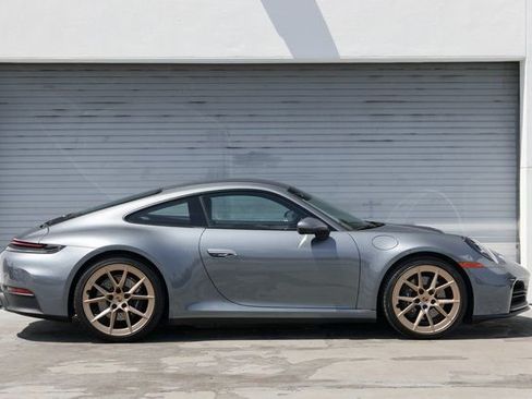 Certified 2025 Porsche 911 Carrera image 8