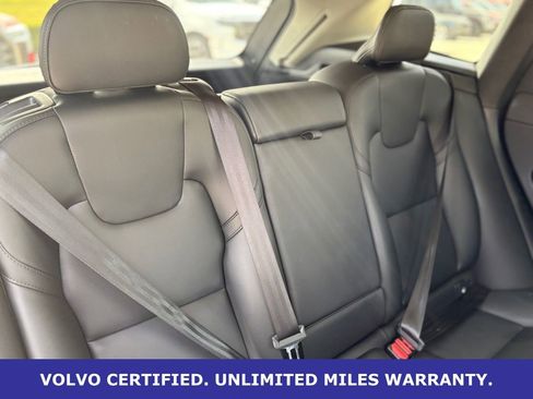 Certified 2025 Volvo XC60 B5 Core image 36