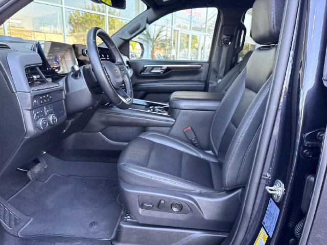 Certified 2025 Chevrolet Suburban Z71 AWD/4WD image 10