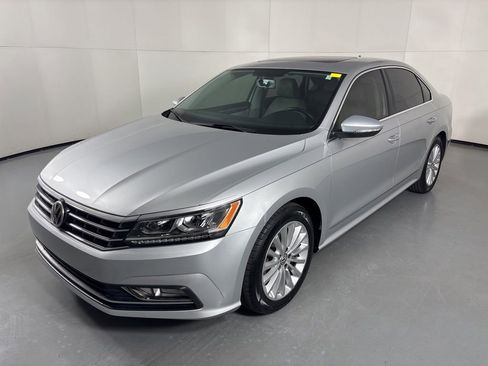 Used 2016 Volkswagen Passat 1.8T SE w/ Lighting Package (P06) FWD image 4