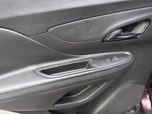 Used 2017 Buick Encore Preferred image 31