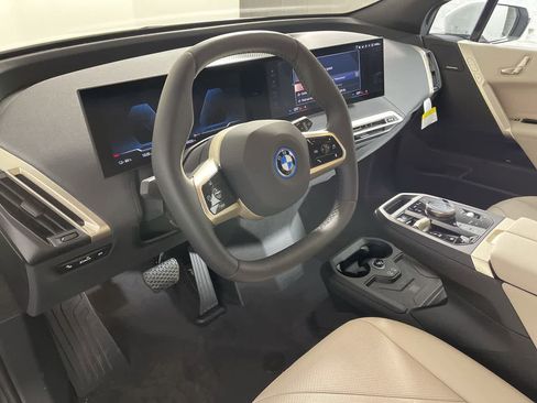 New 2022 BMW iX xDrive50 w/ Convenience Package image 21