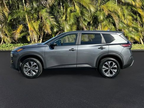 Used 2023 Nissan Rogue SV image 8