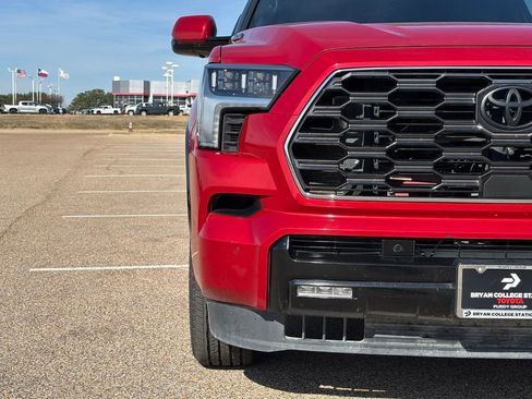 Certified 2024 Toyota Sequoia Platinum image 4