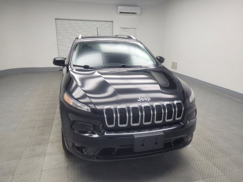 Used 2018 Jeep Cherokee Latitude Plus w/ Cold Weather Group image 14