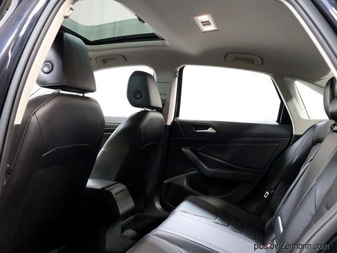 Used 2019 Volkswagen Jetta SEL Premium FWD image 15