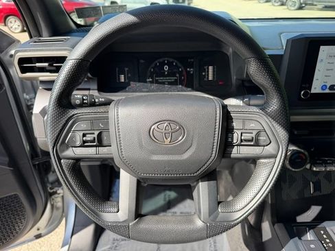 Certified 2025 Toyota Tacoma SR5 AWD/4WD image 23