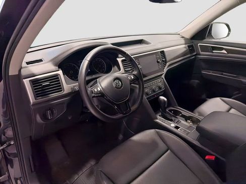 Used 2020 Volkswagen Atlas SE w/ Panoramic Sunroof Package FWD image 8