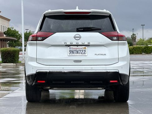 Used 2024 Nissan Rogue Platinum w/ Platinum Premium Package FWD image 5